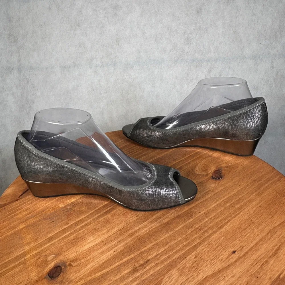 Anne Klein Sport Wedge Heels Womens 8M Pewter Good Snakeskin Peep Toe Shoes